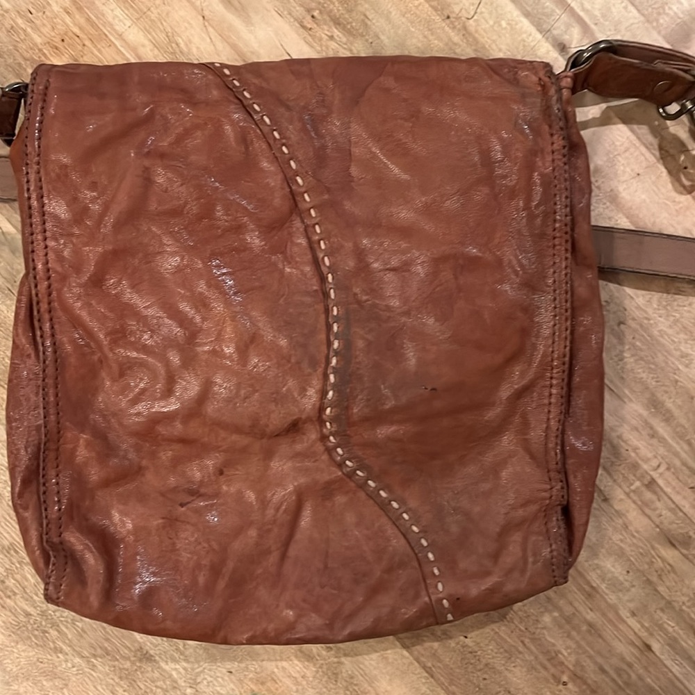 LUCKY BRAND Abbey Road Crossbody Bag - Picture 3 of 14